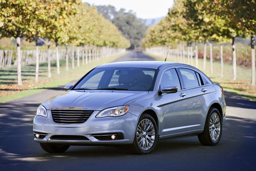  Chrysler 200 2011 года  (фото 101 из 122)